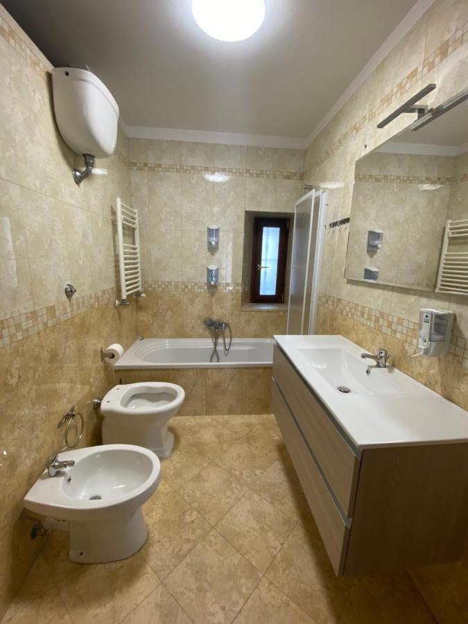 Falu Napoli Centro Hotel Eksteriør billede